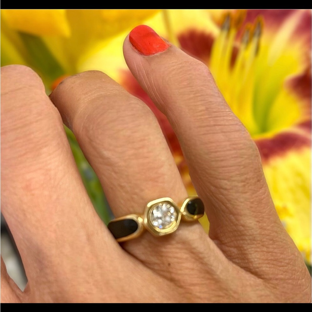 18k GP black enamel and Australian crystal. Size 9 - Picture 3 of 8